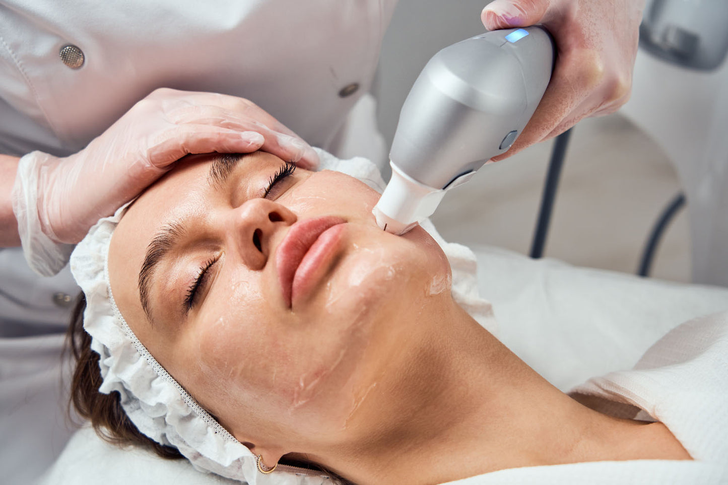 Ultra Lift Facial